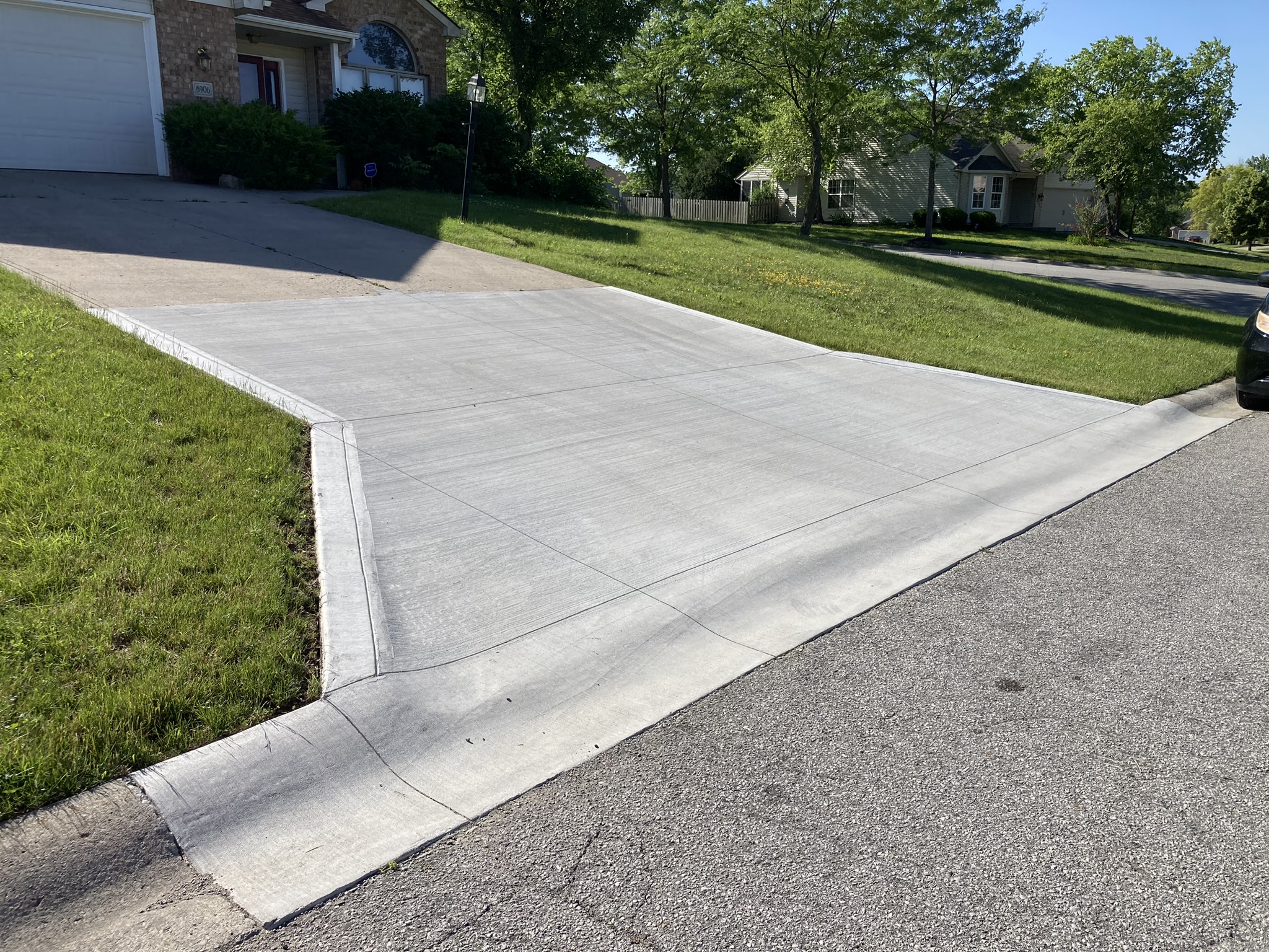 Snowgoose Ln drive approach - after
